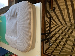 Seat cushion